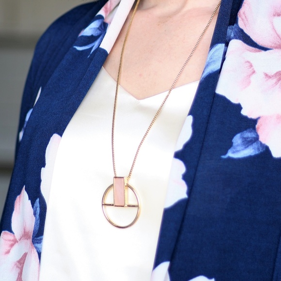 Jewelry - Circle Pendant Necklace With Pink Stone